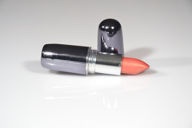 esthetique-REVEST LES ROCHES-min_lipstick-273109